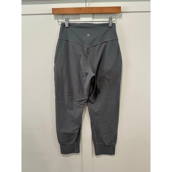 Lululemon Align Cropped Joggers Size 4 - Picture 2 of 5